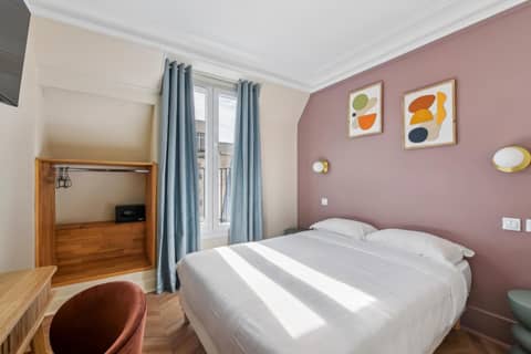 Hotel Margot — hotel room