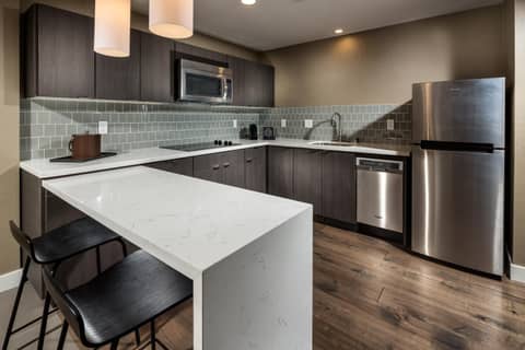 Hotel Aventura — kitchen