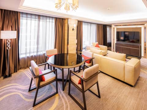 Grand Emperor Hotel — photo 9