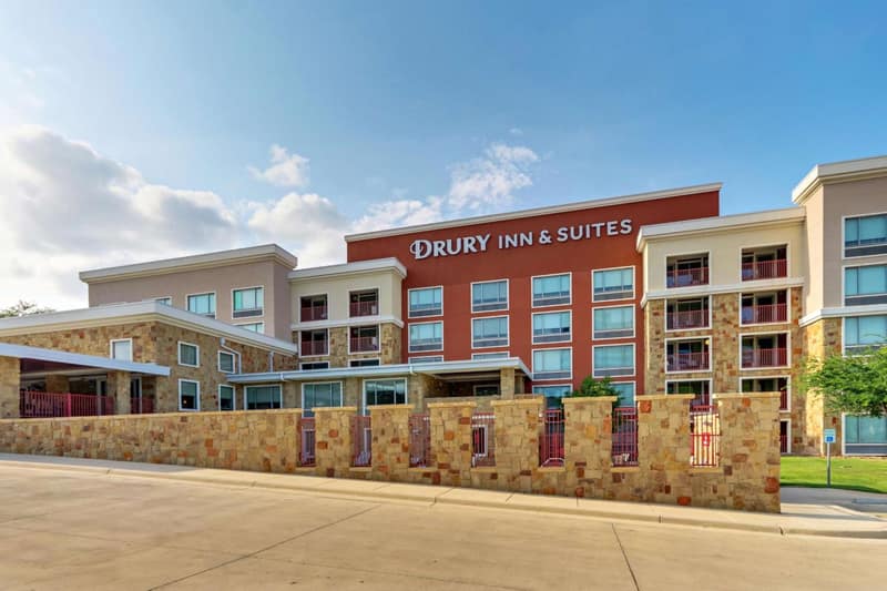 Wyndham Garden San Antonio Airport — building
