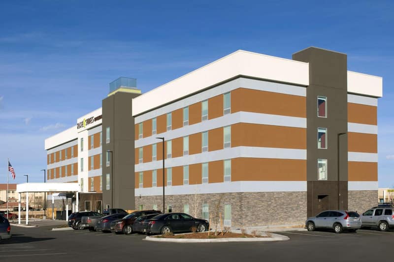 Home2 Suites by Hilton Denver International Airport — building