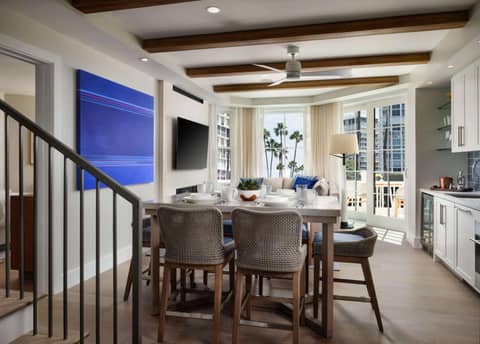 Shore House at The Del, LXR Hotels & Resorts — kitchen