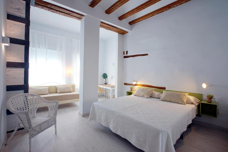 OttoH Charm Stay — hotel room