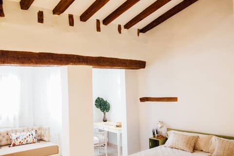OttoH Charm Stay — hotel room