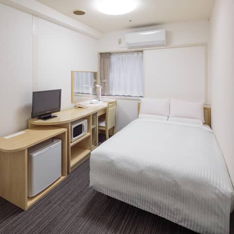 HOTEL MYSTAYS Higashi Ikebukuro — hotel room