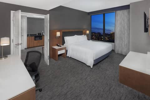 Holiday Inn Hotel & Suites - Montreal Centre-ville Ouest by IHG — photo 2