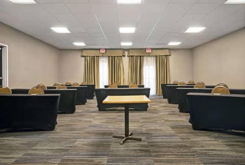 Homewood Suites Charlotte Ayrsley — photo 7