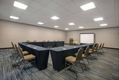 Homewood Suites Charlotte Ayrsley — photo 9
