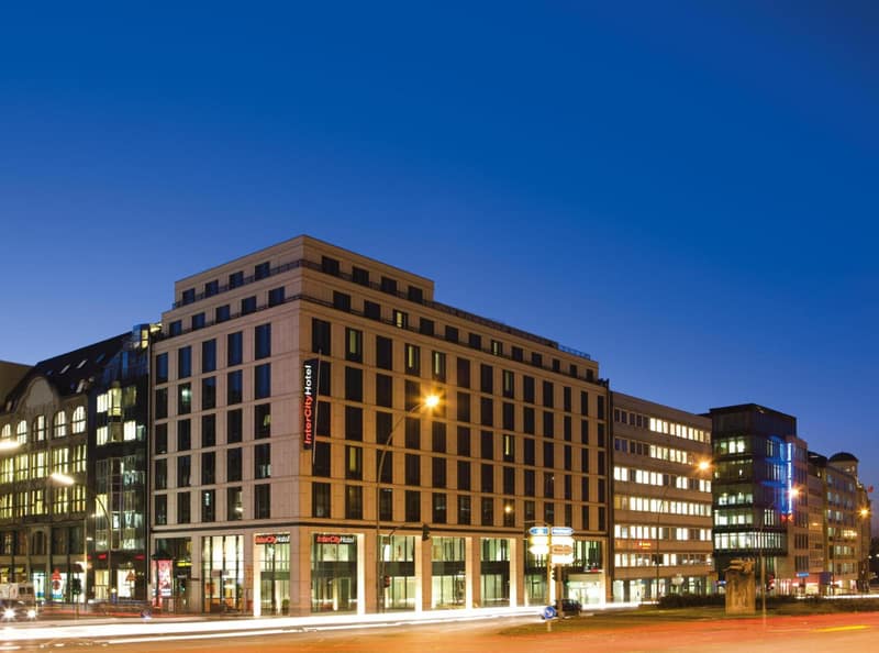 IntercityHotel Hamburg Hauptbahnhof — building