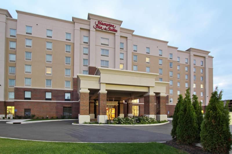 Hampton Inn & Suites Columbus/University Area — building