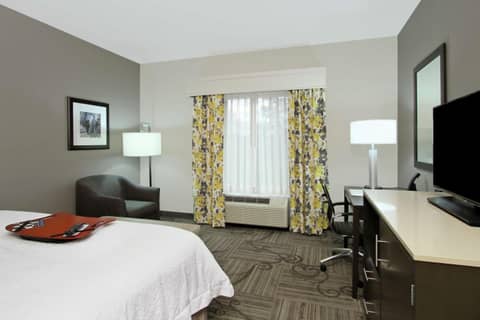 Hampton Inn & Suites Columbus/University Area — photo 8