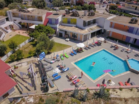 Mando Living -Faliraki — recepcion & lobby