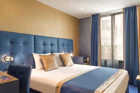 Trianon Gare de Lyon — hotel room