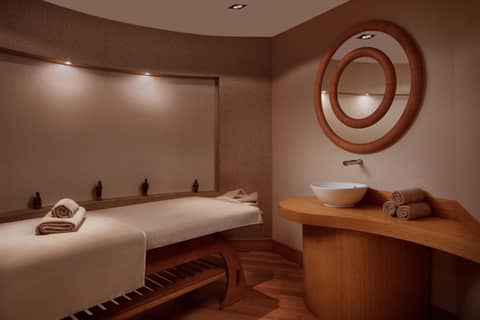 Delta Hotels Istanbul West — recepcion & lobby