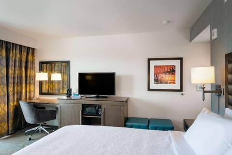 Hampton Inn & Suites by Hilton Seattle/Northgate — photo 7