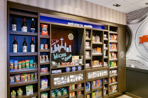 Hampton Inn & Suites by Hilton Seattle/Northgate — photo 9