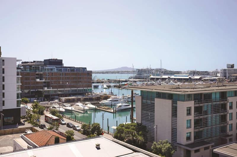 Travelodge Hotel Auckland Wynyard Quarter — building