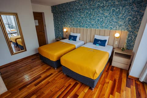 Golden Mar Hotel — hotel room