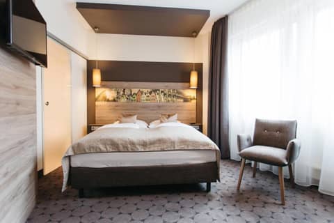 Hotel Sion — hotel room