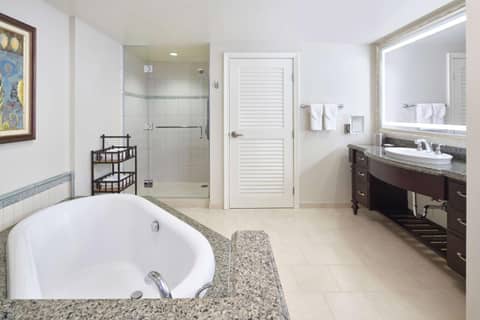 Hilton Grand Vacations Club Grand Waikikian Honolulu — photo 2