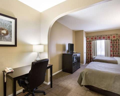 Quality Suites Houston NW Cy-Fair — photo 8
