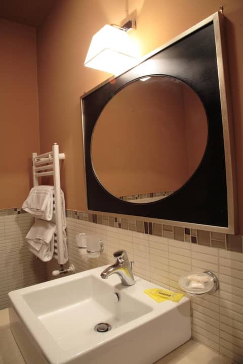 Hotel Ambasciatori — bathroom
