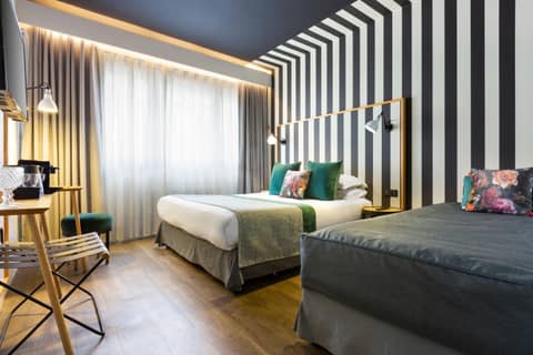 Hôtel Edmond W Lyon Part-Dieu — hotel room