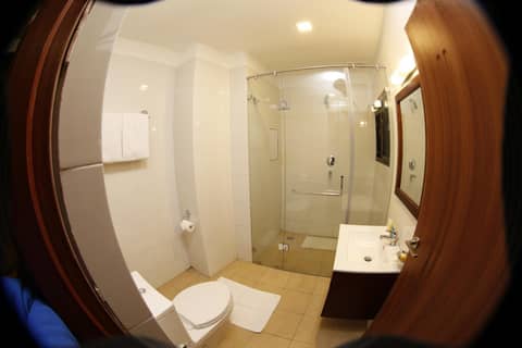 Hotel Arts Kathmandu — bathroom