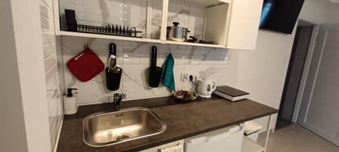 Cracow Central Aparthotel — kitchen
