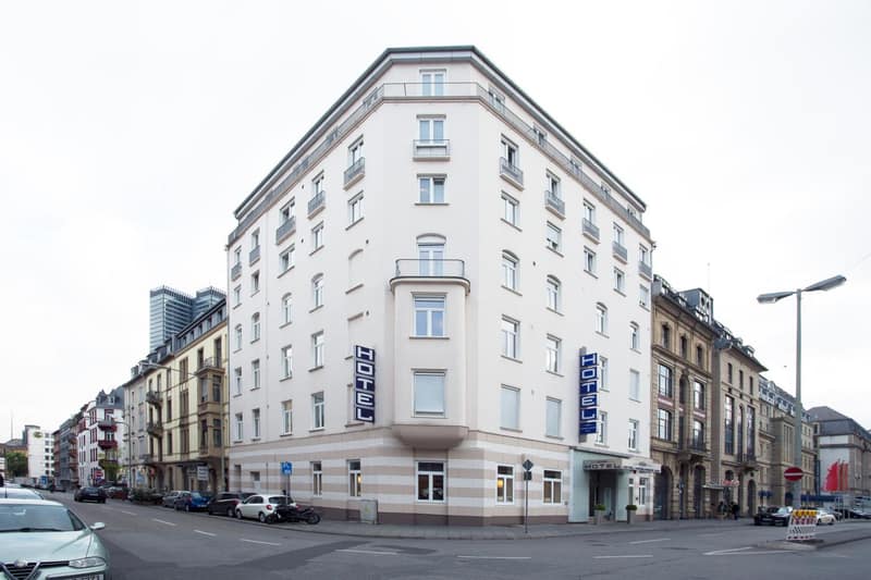 Hotel Hamburger Hof — building