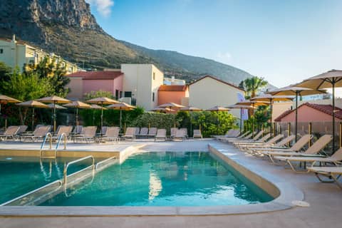 Dream Village — recepcion & lobby