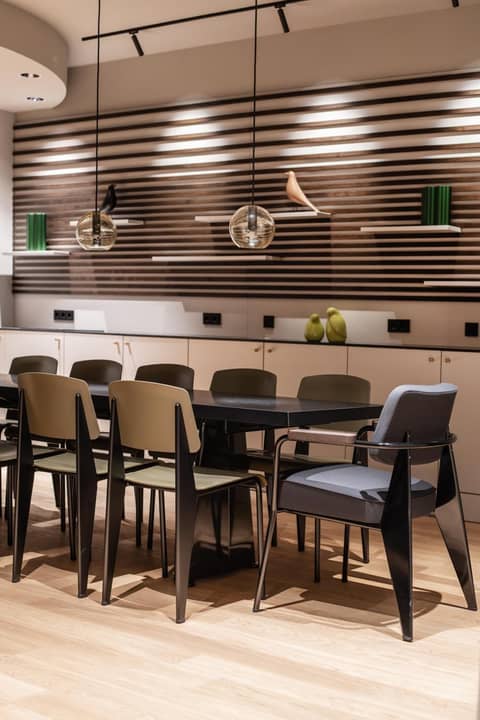 ipartment Frankfurt Airport — dining
