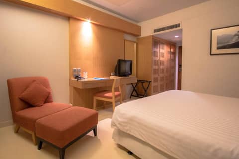 The Residence Rajtaevee Hotel — hotel room