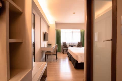 The Residence Rajtaevee Hotel — hotel room