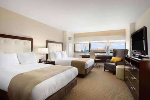 Hilton Miami Airport Blue Lagoon — photo 7