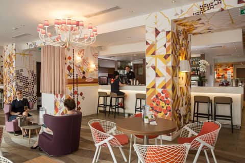 Mercure Paris Montmartre Sacré Coeur — lounge