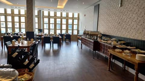 Coupard Hotel — dining