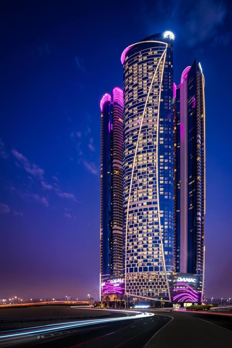 Paramount Hotel Dubai — building