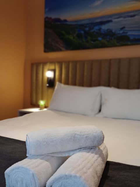Cape Diamond Boutique Hotel — hotel room