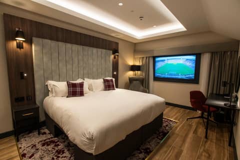 Tynecastle Park Hotel — hotel room