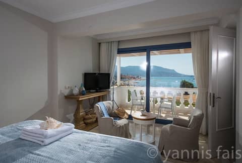 Pyrgos Beach Hotel Apartments — photo 3