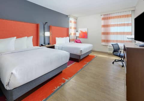 La Quinta Inn & Suites by Wyndham Lakeway — photo 4