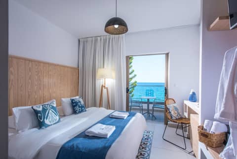 Serenity Spritz Boutique Hotel - Adults Only — hotel room