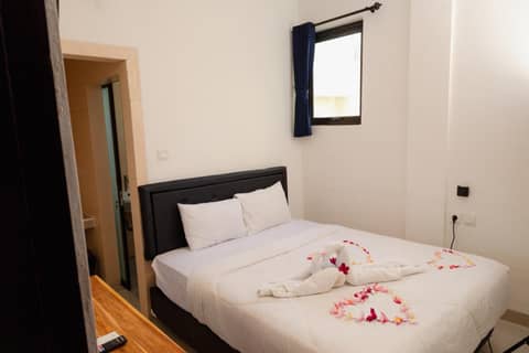Suardana Inn's — hotel room