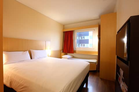 ibis Buenos Aires Obelisco — hotel room