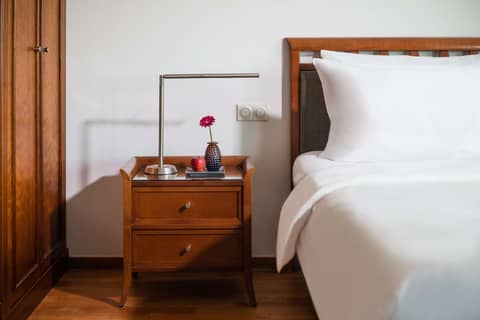 Lindner Hotel Frankfurt Main Plaza, part of JdV by Hyatt — bedroom
