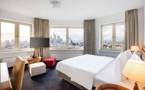 Lindner Hotel Frankfurt Main Plaza, part of JdV by Hyatt — hotel room