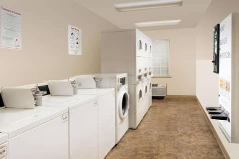 WoodSpring Suites San Antonio South — photo 6