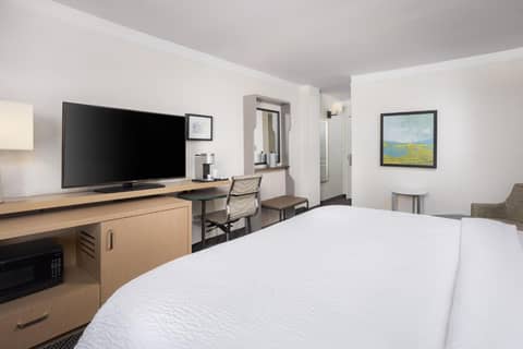 Holiday Inn Resort Oceanfront at Surfside Beach by IHG — photo 5