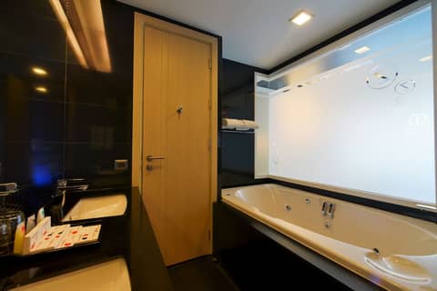 SLEEP WITH ME HOTEL design hotel @ patong — photo 7